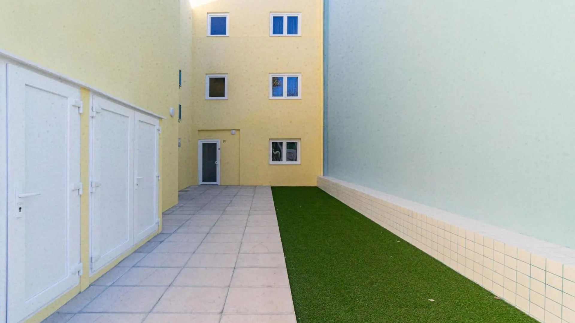 Yellow Charm - Campolide Apartments Lisboa Portekiz