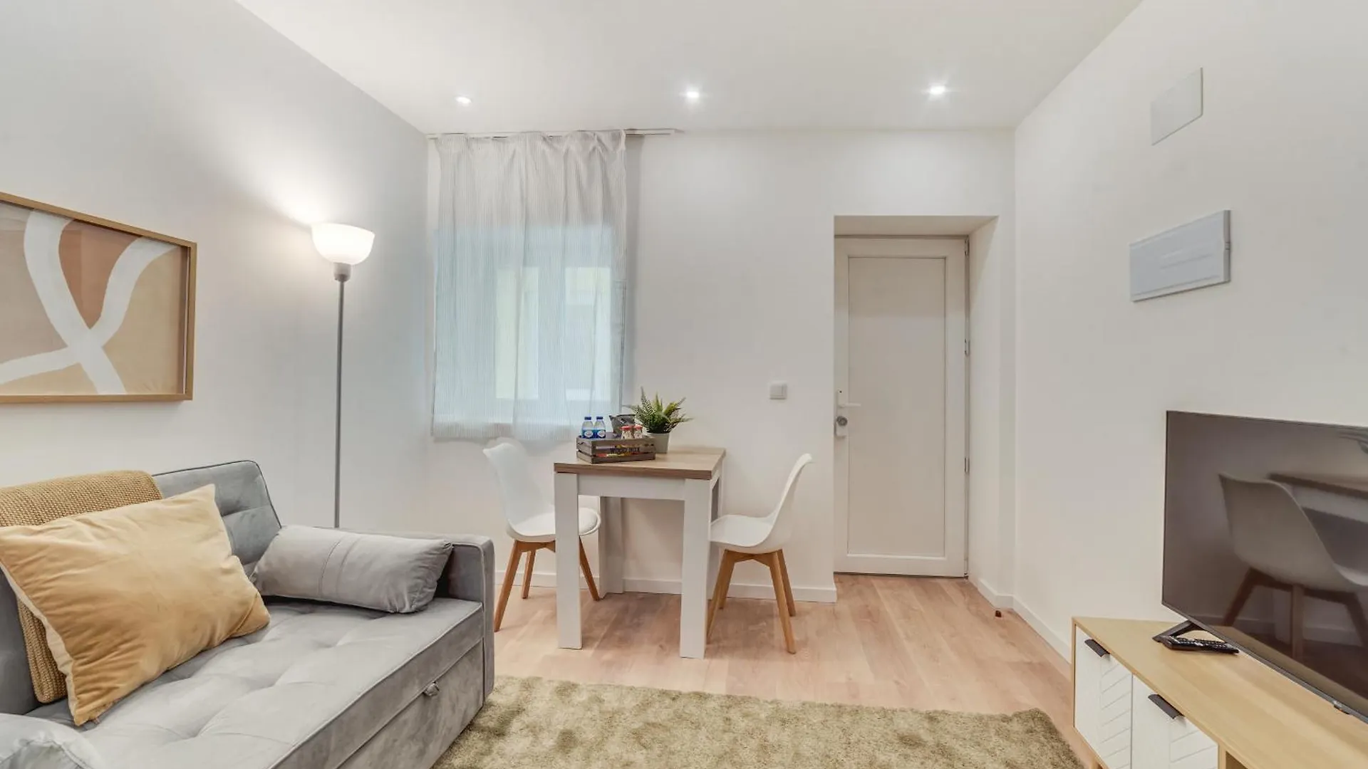 Yellow Charm - Campolide Apartments Lisboa